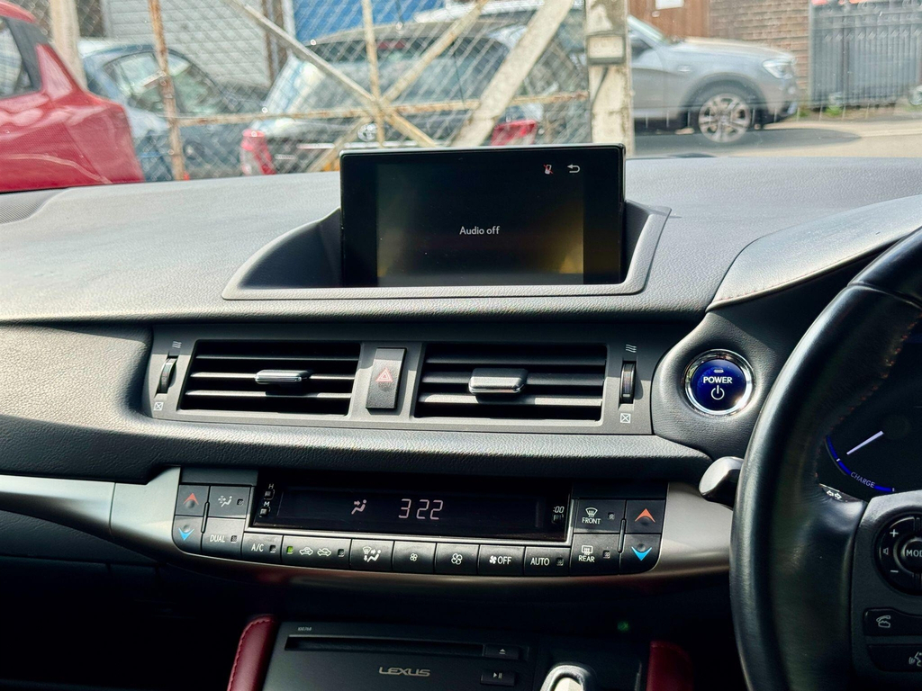 Lexus CT 200H 1.8 F-sport Cvt White #42