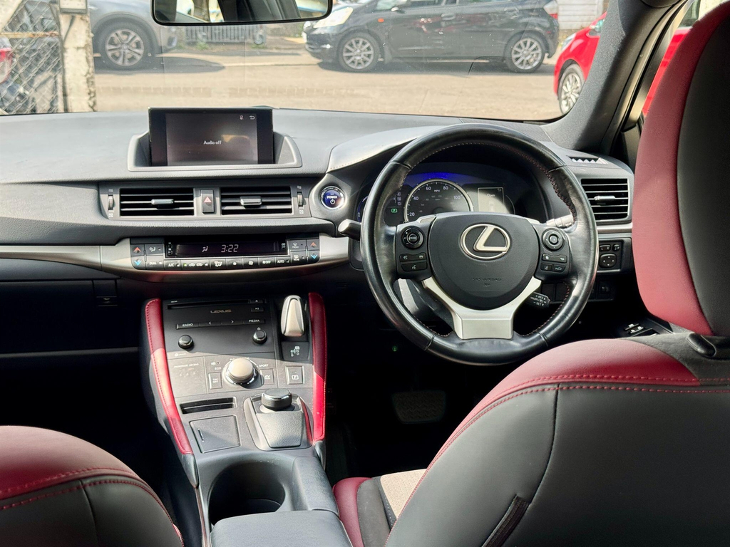 Lexus CT 200H 1.8 F-sport Cvt White #18