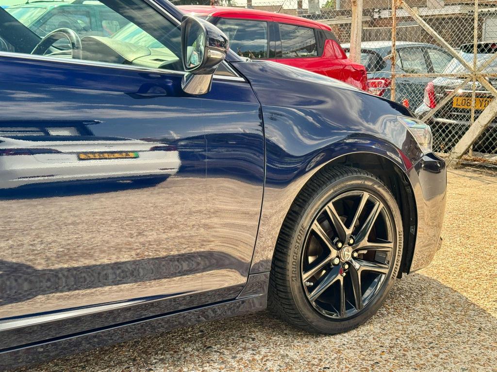 Lexus CT 200H 1.8 F-sport Cvt White #12