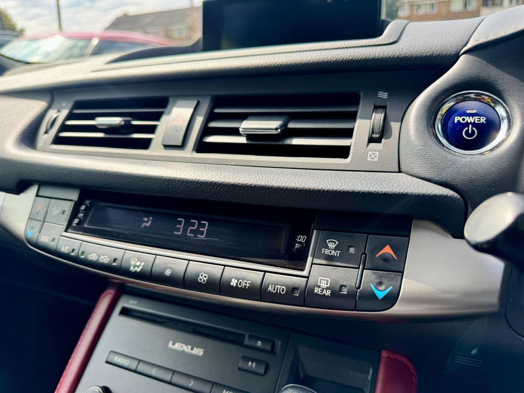 Lexus CT 200H 1.8 F-sport Cvt White #27