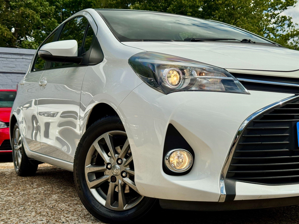 Toyota Yaris Hatchback 1.5 Vvt-h Icon E-cvt Euro 6 201515 White #7