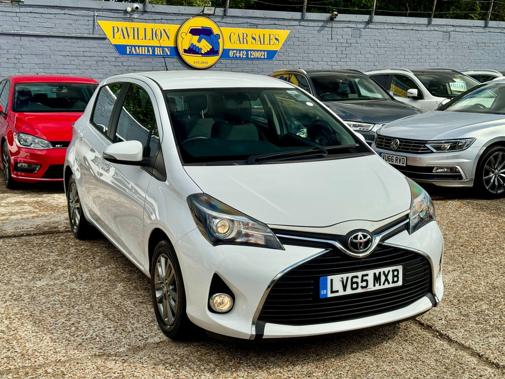 Toyota Yaris Hatchback 1.5 Vvt-h Icon E-cvt Euro 6 201515 White #8