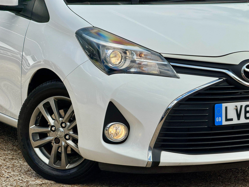 Toyota Yaris Hatchback 1.5 Vvt-h Icon E-cvt Euro 6 201515 White #58