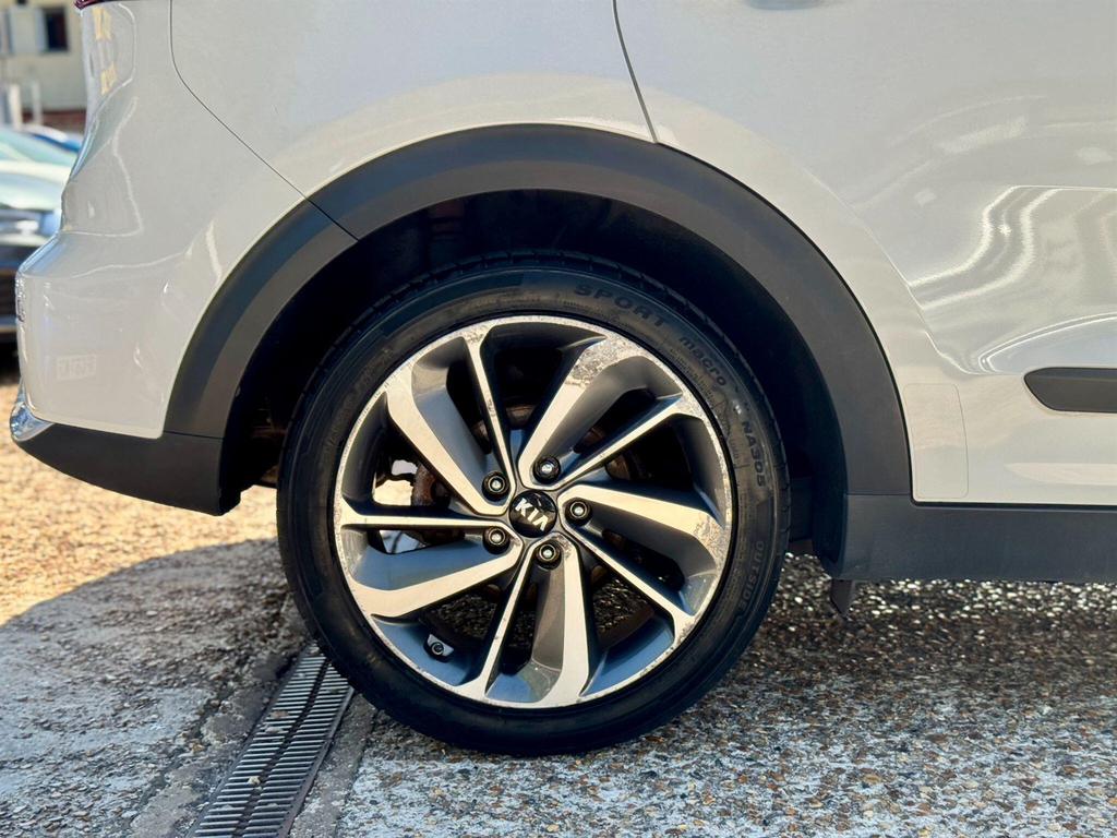 Kia Niro Niro 1.6 Gdi Hybrid 2 Dct Estate Black #45