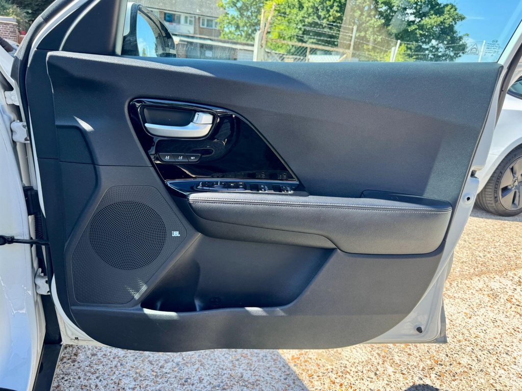 Kia Niro Niro 1.6 Gdi Hybrid 2 Dct Estate Black #40
