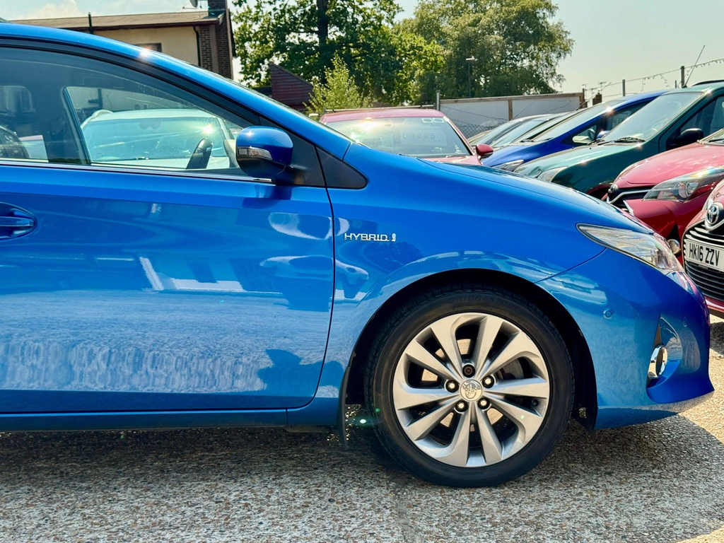 Toyota Auris 1.8 Vvt-h Icon Cvt Euro 5 Ss White #18