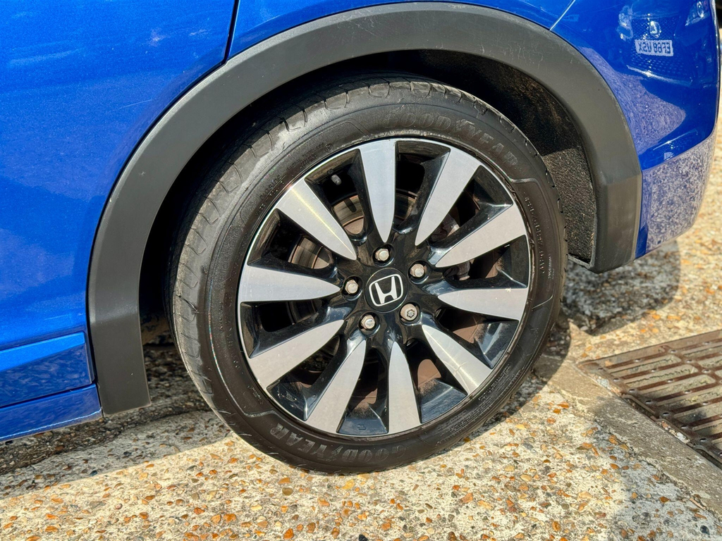 Honda Civic 1.6 I-dtec S. 20 Road Tax. Econom Red #19
