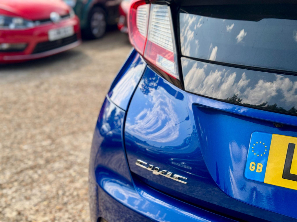 Honda Civic 1.6 I-dtec S. 20 Road Tax. Econom Red #23