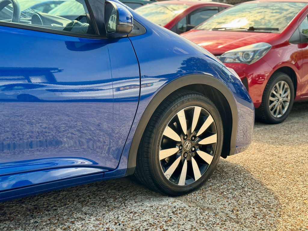 Honda Civic 1.6 I-dtec S. 20 Road Tax. Econom Red #29