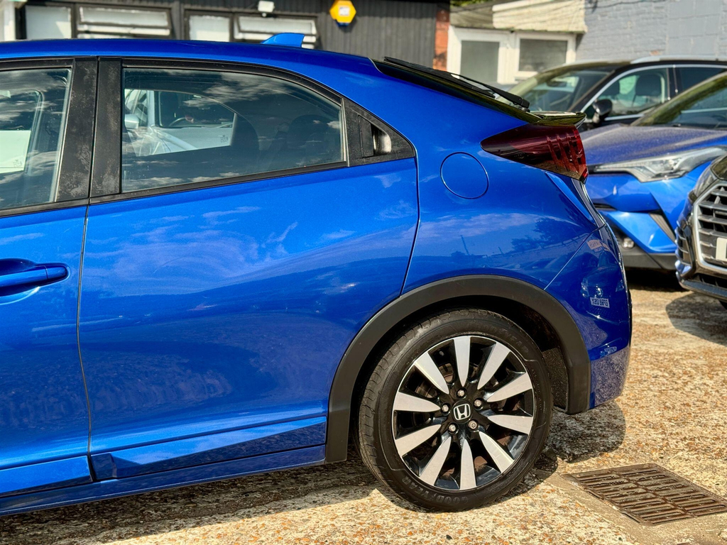 Honda Civic 1.6 I-dtec S. 20 Road Tax. Econom Red #18