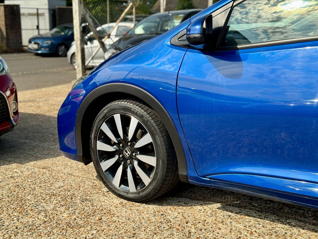 Honda Civic 1.6 I-dtec S. 20 Road Tax. Econom Red #17
