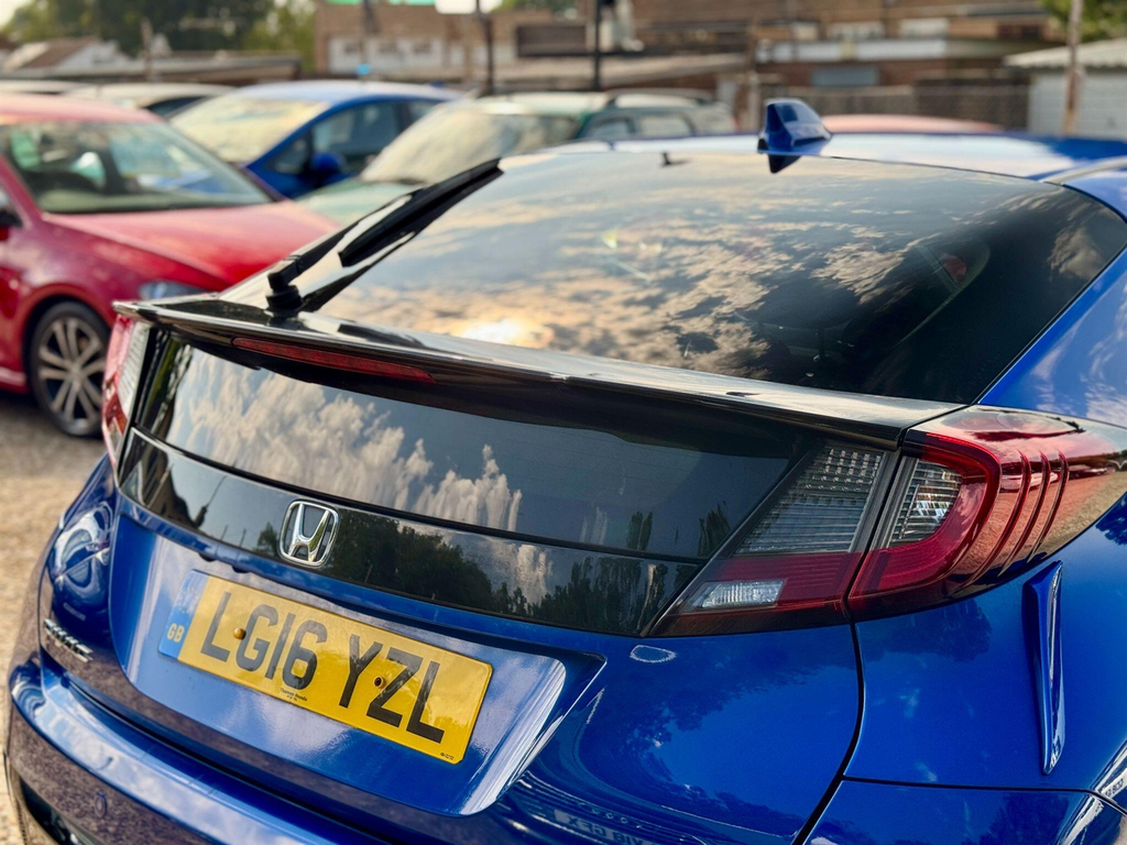 Honda Civic 1.6 I-dtec S. 20 Road Tax. Econom Red #25