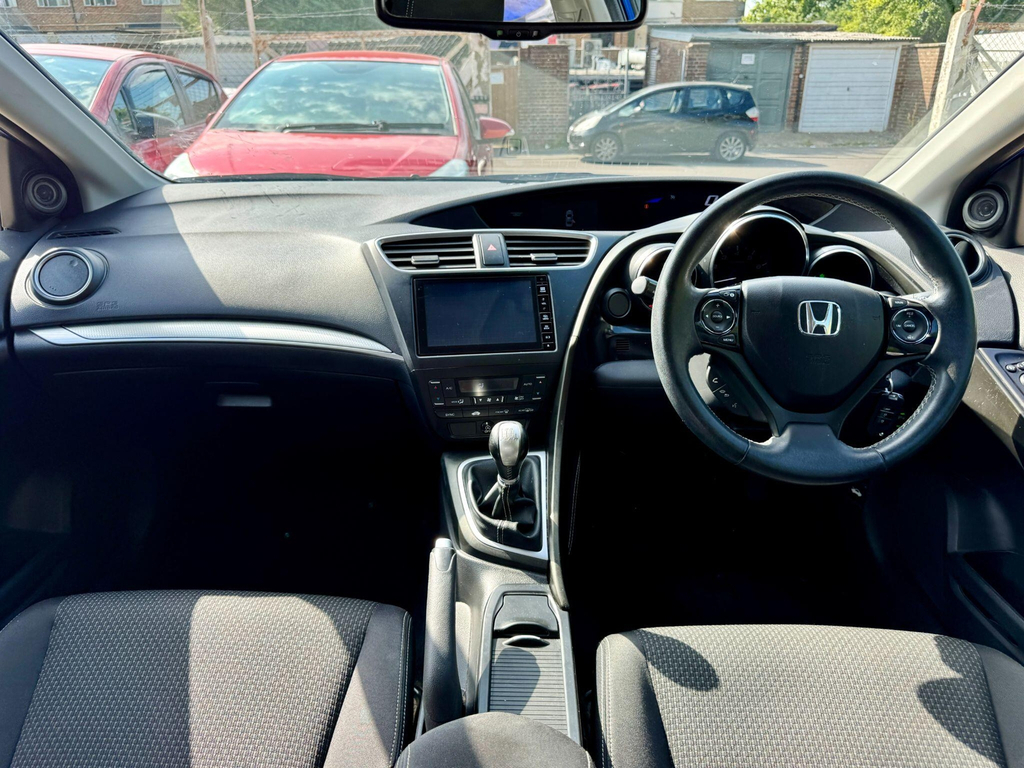 Honda Civic 1.6 I-dtec S. 20 Road Tax. Econom Red #46