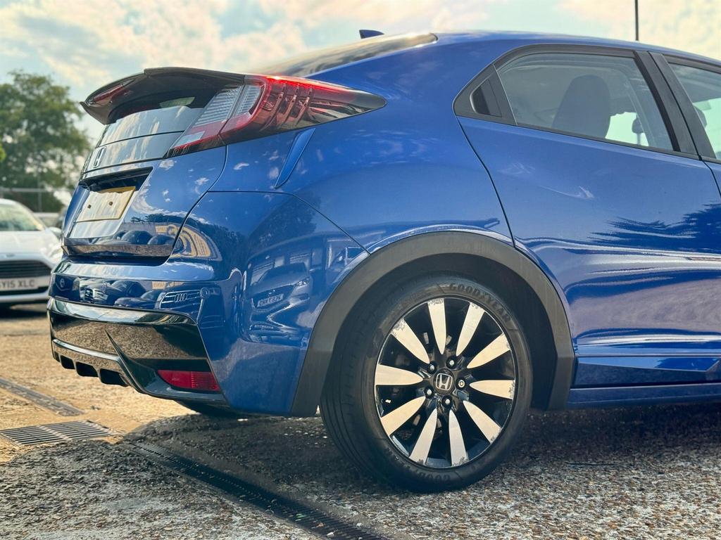 Honda Civic 1.6 I-dtec S. 20 Road Tax. Econom Red #27
