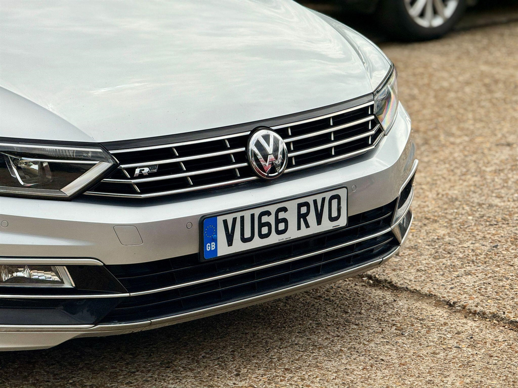 Volkswagen Passat 2.0 Tdi Bluemotion Tech R-line Euro 6 Ss  #2