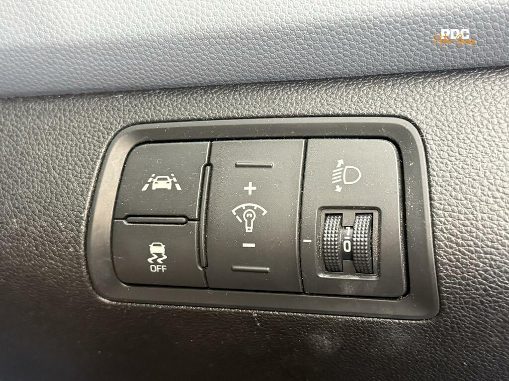 Hyundai I20 1.2 Blue Drive Se Hatchback Euro White #37