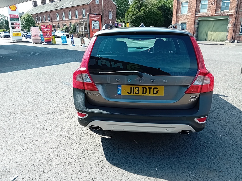 Volvo XC70 D5 Se Lux Estate Grey #10