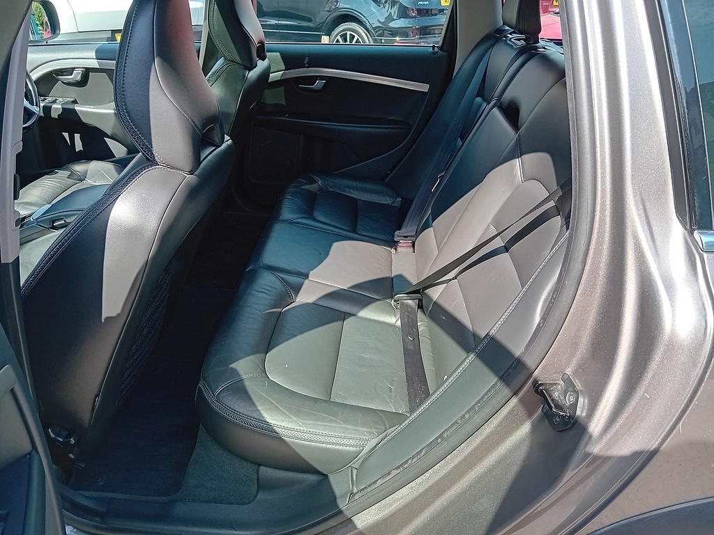 Volvo XC70 D5 Se Lux Estate Grey #14