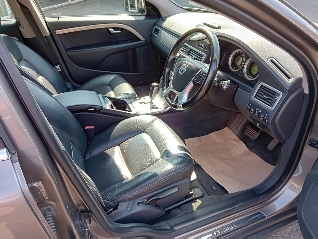 Volvo XC70 D5 Se Lux Estate Grey #12