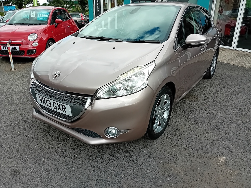 Peugeot 208 1.2 Vti Allure Hatchback Euro 5 Pink #5