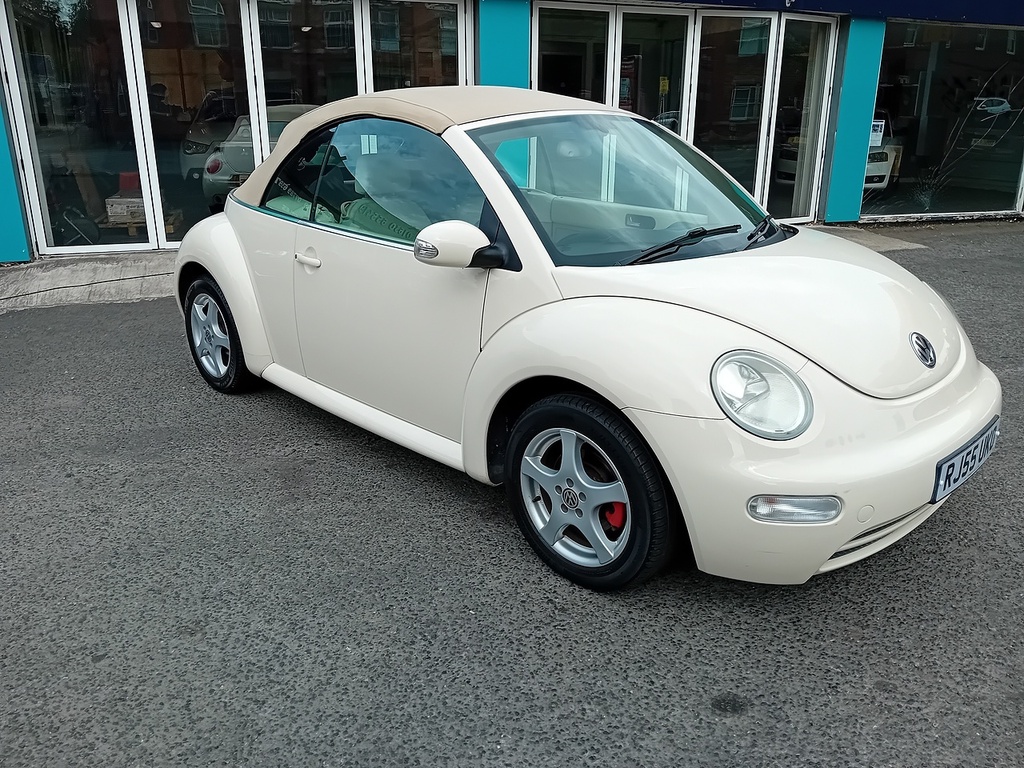 Volkswagen Beetle 1.6 Cabriolet Euro 4 102 Ps Beige #4
