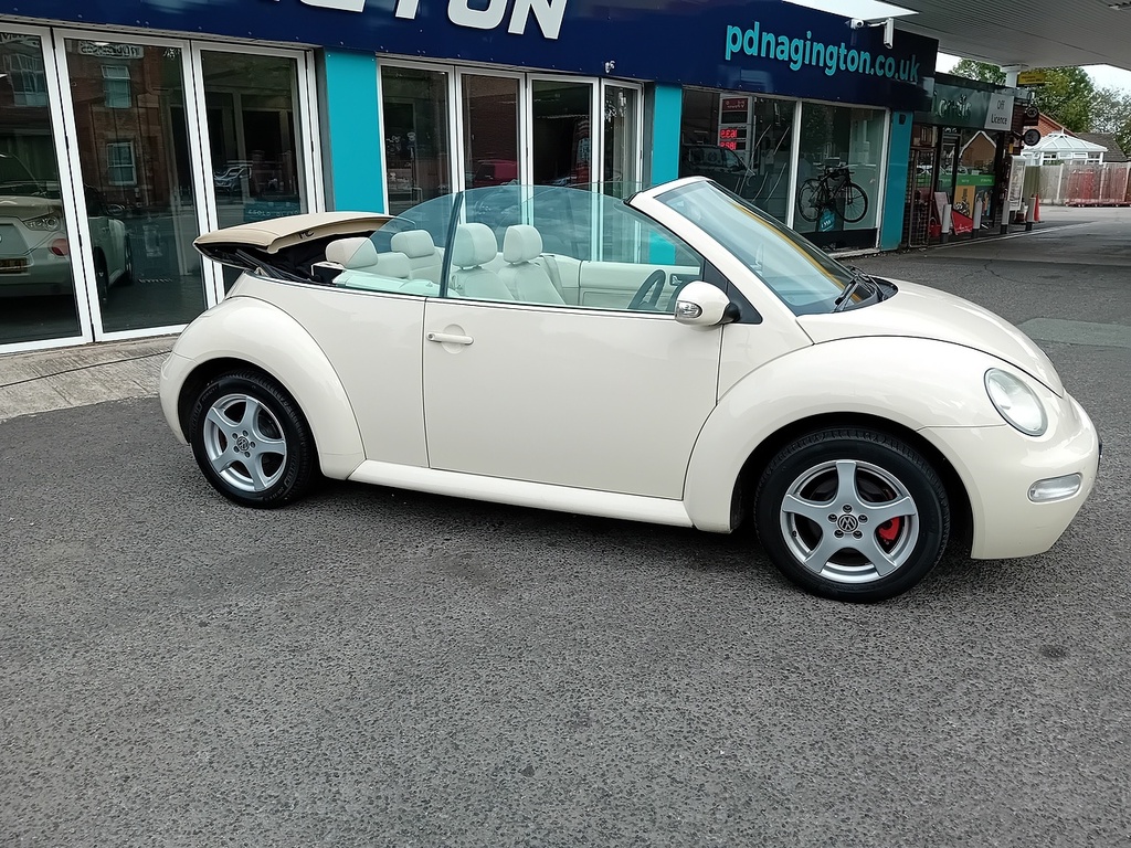 Volkswagen Beetle 1.6 Cabriolet Euro 4 102 Ps Beige #5
