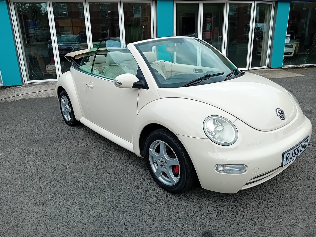 Volkswagen Beetle 1.6 Cabriolet Euro 4 102 Ps Beige #3