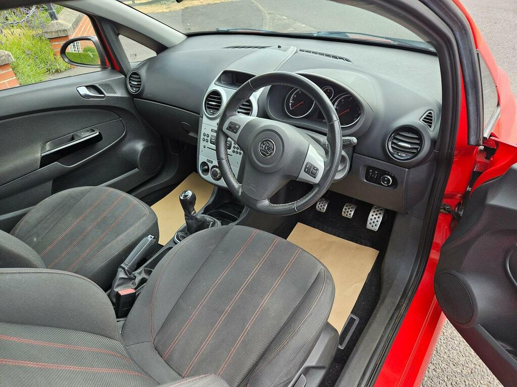 Vauxhall Corsa Hatchback 1.4I 16V Sri Ac 201060 Red #2
