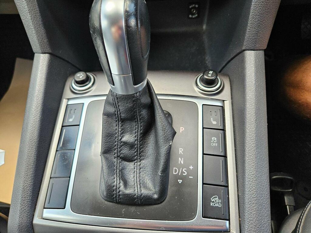 Volkswagen Amarok 2.0L Dc Tdi Highline 4Motion 0D 180 Bhp Silver #17