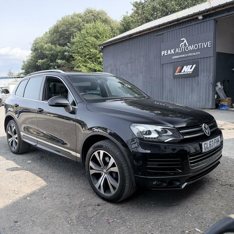 Volkswagen Touareg 3.0 Tdi V6 Bluemotion Tech R-line GL63FHM Black #2