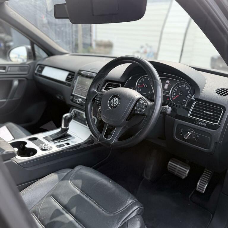 Volkswagen Touareg 3.0 Tdi V6 Bluemotion Tech R-line GL63FHM Black #6