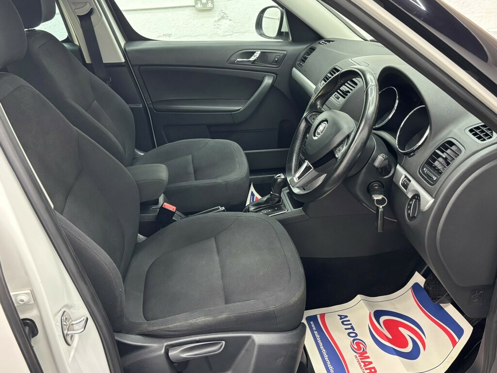 Skoda Yeti 1.2 Tsi Se FY14HLH White #4