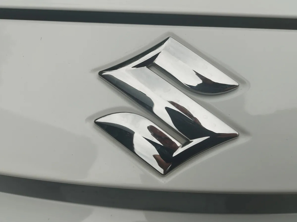 Suzuki Swace Swace Estate White #14