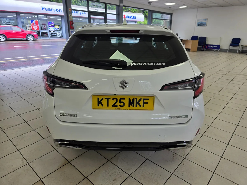 Suzuki Swace 1.8 Motion Cvt White #5