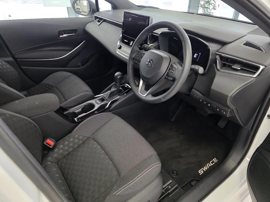 Suzuki Swace 1.8 Hybrid Ultra Cvt White #16