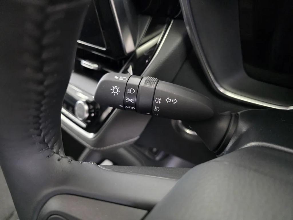 Suzuki Swace 1.8 Hybrid Ultra Cvt White #20