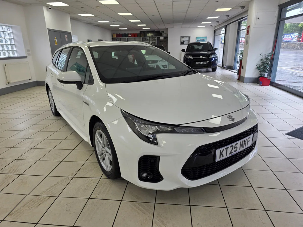 Suzuki Swace 1.8 Motion Cvt White #2