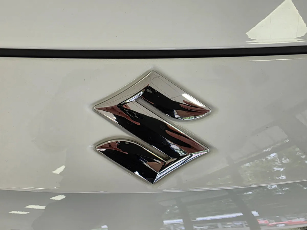 Suzuki Swace 1.8 Hybrid Ultra Cvt White #12