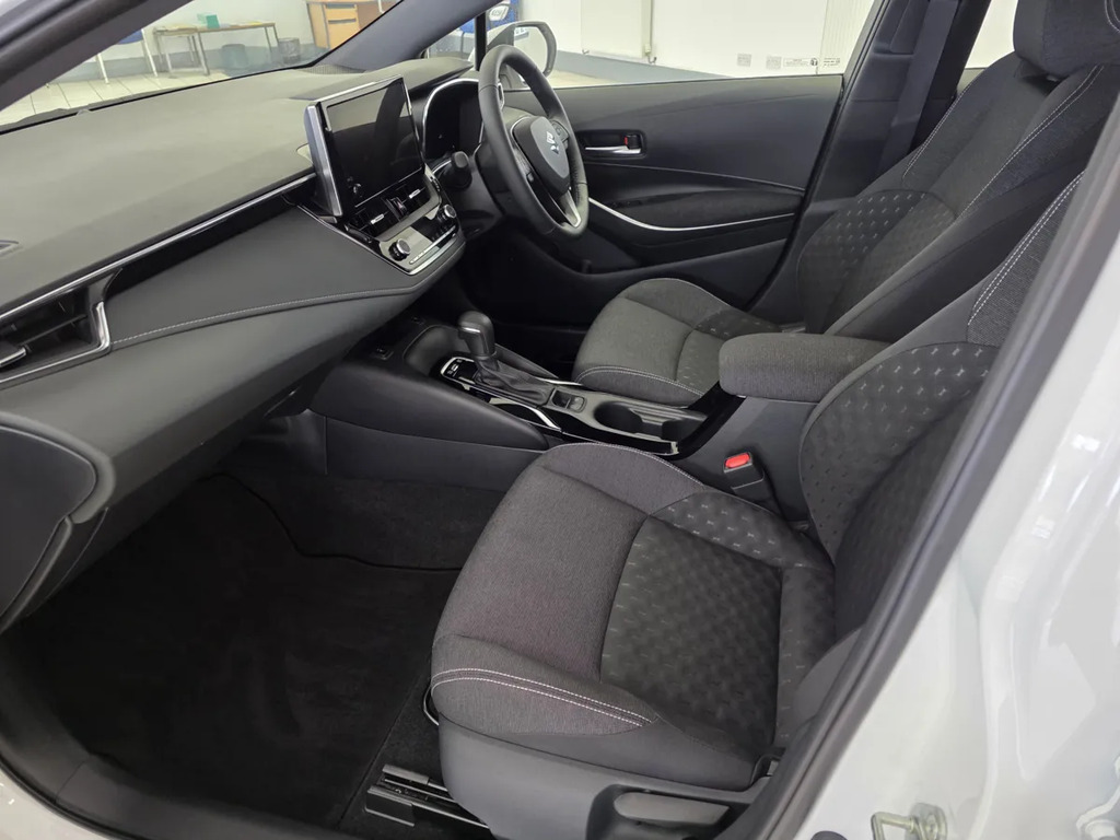 Suzuki Swace 1.8 Hybrid Ultra Cvt White #15