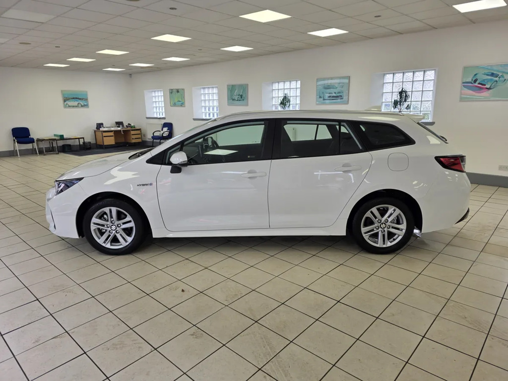 Suzuki Swace 1.8 Hybrid Ultra Cvt White #8