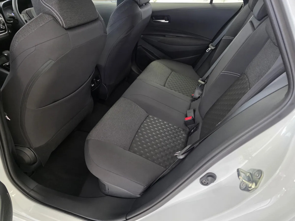 Suzuki Swace 1.8 Hybrid Ultra Cvt White #14