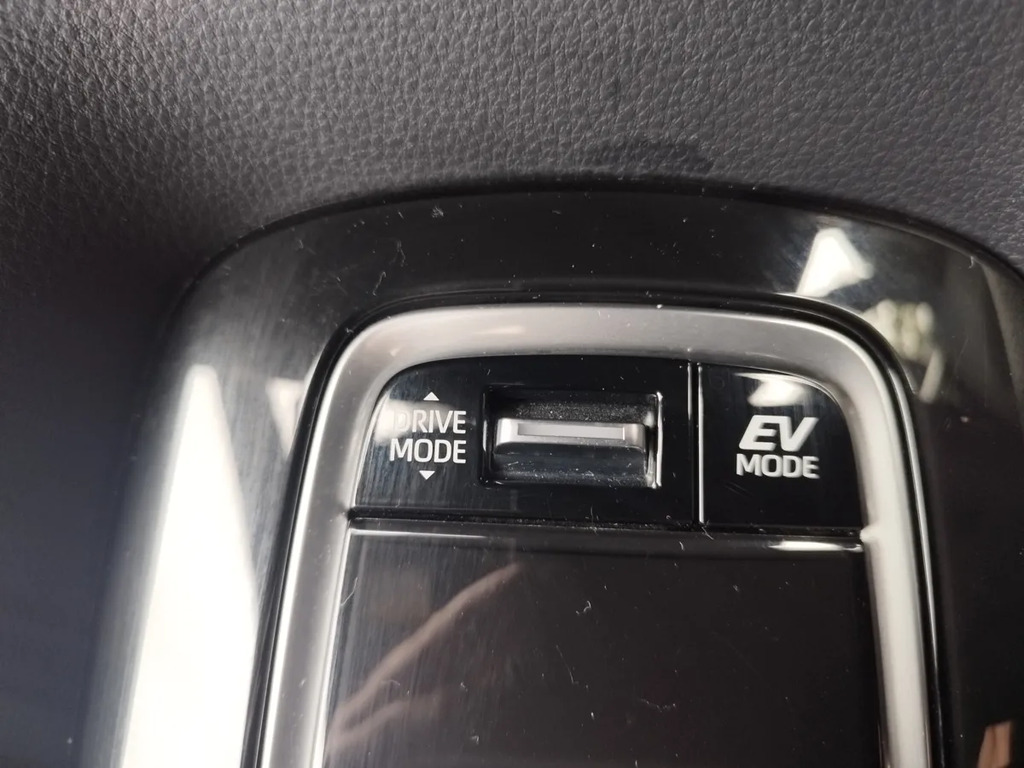 Suzuki Swace Swace Estate White #29