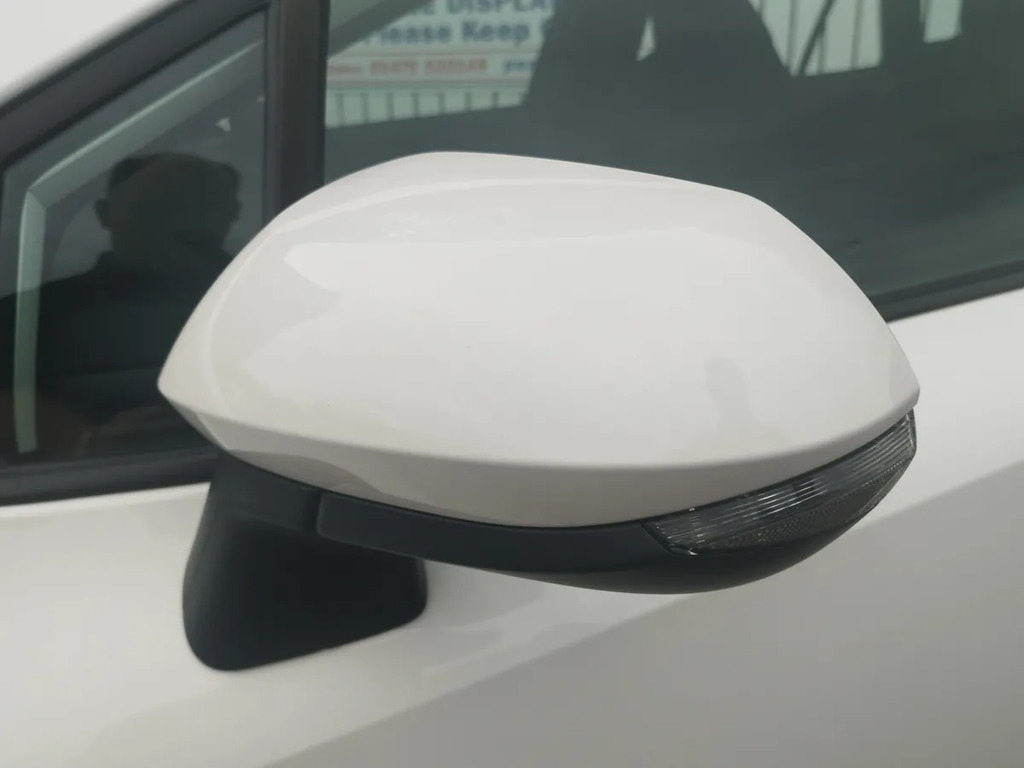 Suzuki Swace Swace Estate White #11