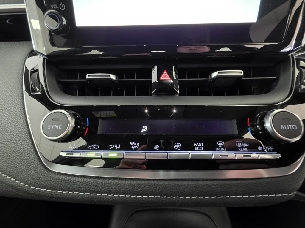 Suzuki Swace 1.8 Hybrid Ultra Cvt White #26