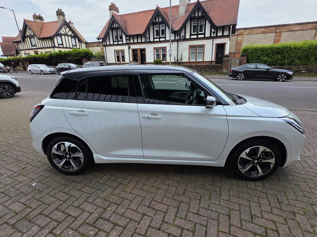 Suzuki Swift 1.2 Ultra Cvt White #3