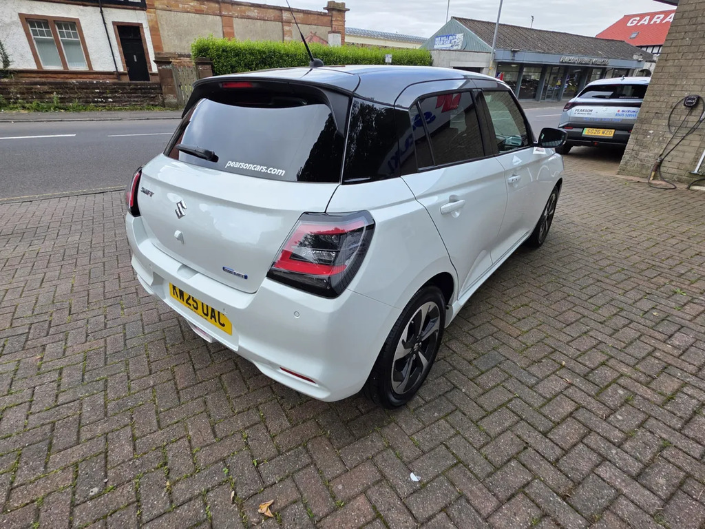 Suzuki Swift 1.2 Ultra Cvt White #4