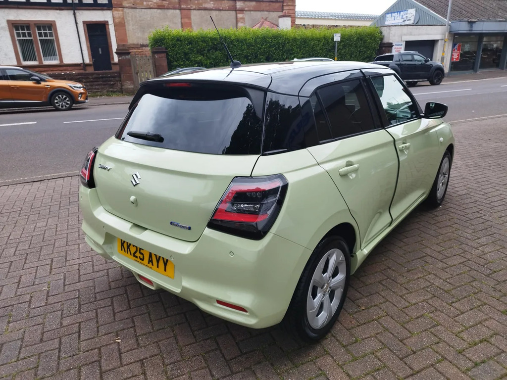 Suzuki Swift 1.2 Ultra Cvt White #4
