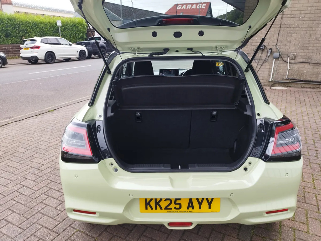 Suzuki Swift 1.2 Ultra Cvt White #6