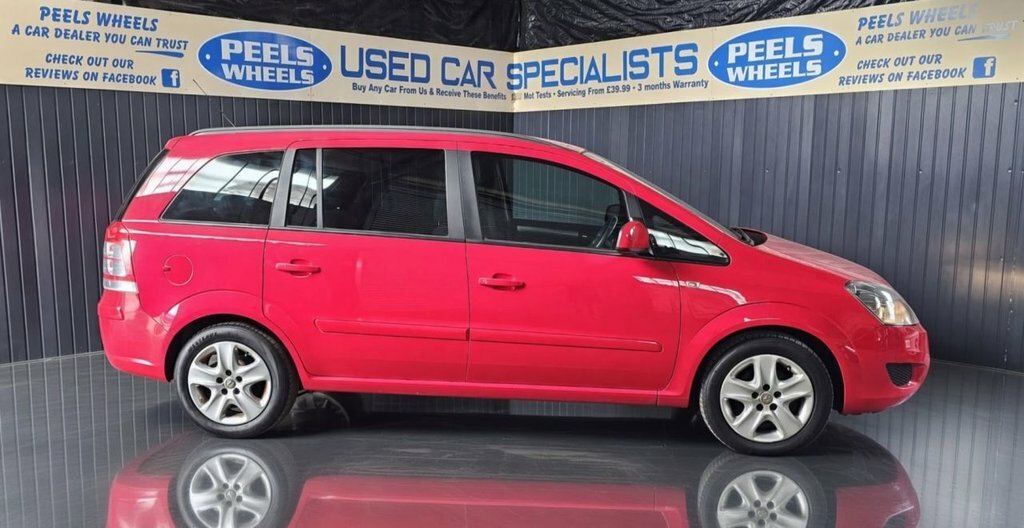 Vauxhall Zafira 1.6L Exclusiv Red #3