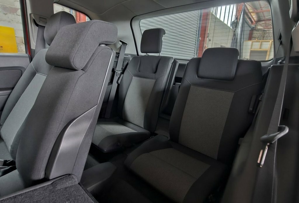 Vauxhall Zafira 1.6L Exclusiv Red #4